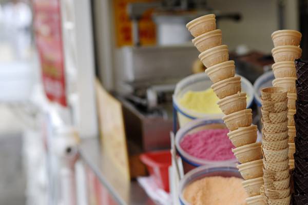 Ice-cream van to the rescue on Portmarnock beach