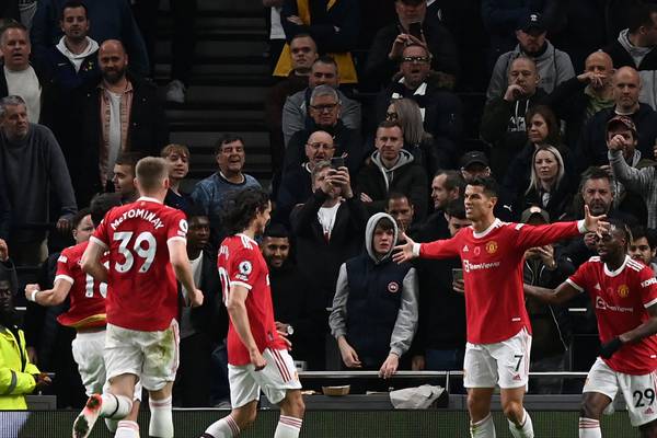 Manchester United bounce back with defiant win over Tottenham