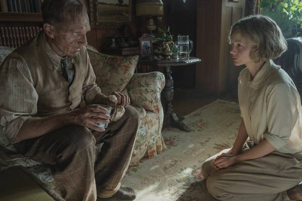 The Dig: Carey Mulligan and Ralph Fiennes shine, but then things get a bit muddy