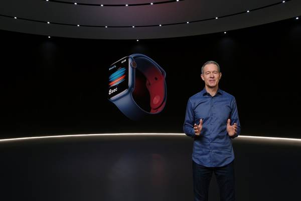 Apple unveils two new watches, and virtual fitness app