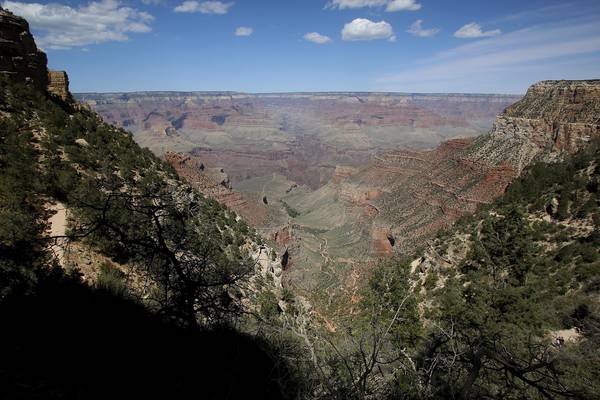 Three killed in Grand Canyon helicopter crash