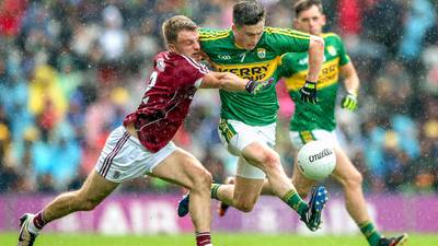 Eamonn Fitzmaurice concerned with chances Kerry are conceding