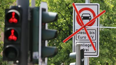 Hamburg becomes first German city to ban old diesel vehicles
