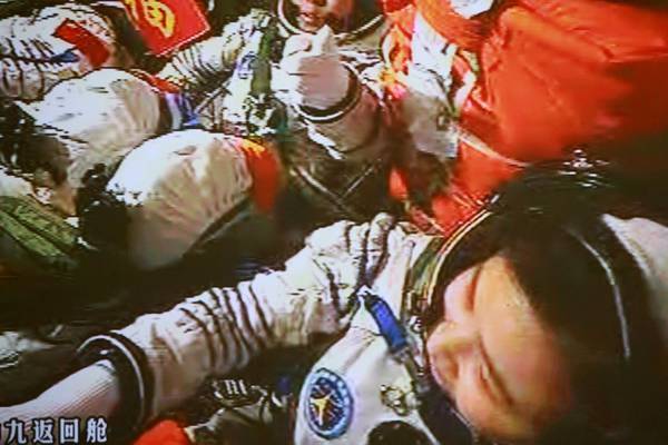 Chinese space lab to fall to Earth, showering debris, this weekend