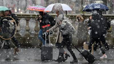 Sleet and snow forecast as temperatures set to plummet