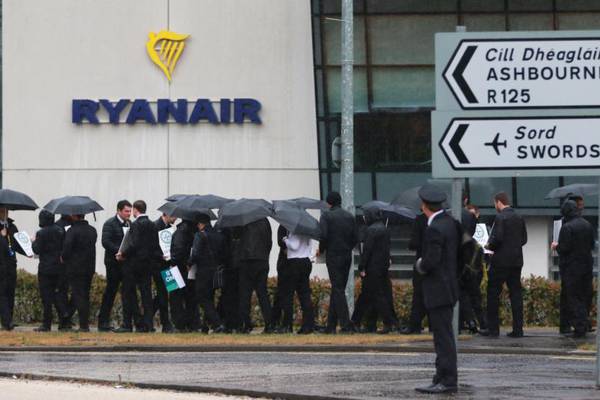 Ryanair executive claims Aer Lingus pilots to blame for ongoing strikes