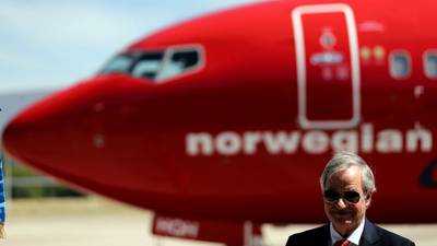 Norwegian Air CEO and chairman to sell some share subscription rights at discount