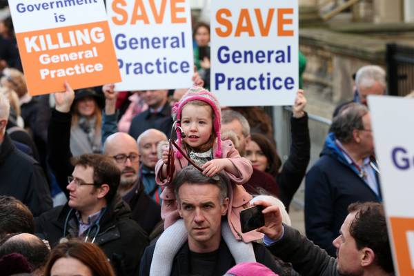 Doctors protest outside Dáil warning GP service is in crisis