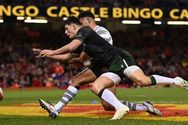 Rees-Zammit’s try sees Wales survive scare against 14-man Fiji