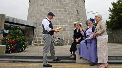 Sunshine warms Bloomsday celebrations in Dublin