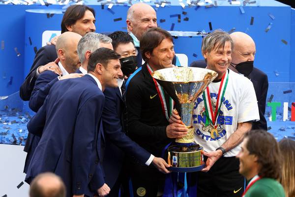 Tottenham and Antonio Conte open talks over vacant manager role