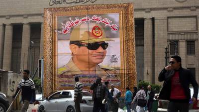 Gunmen kill six army officers near Cairo