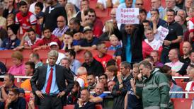 Wenger tries to lift spirits amongst his Arsenal players