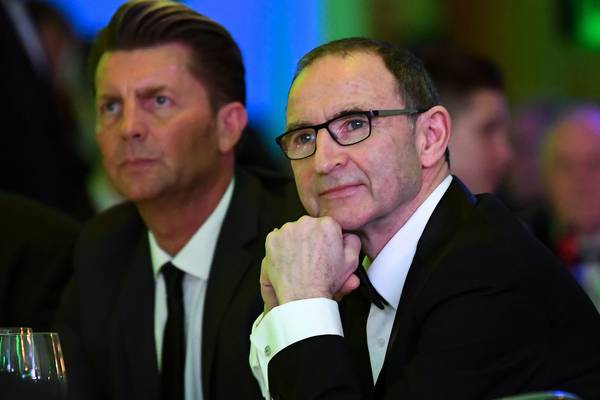 Martin O’Neill turns down Stoke to remain with Ireland