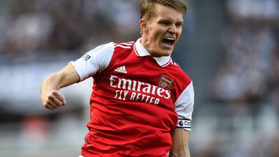 Arsenal close gap in title race after Martin Ødegaard sinks Newcastle 