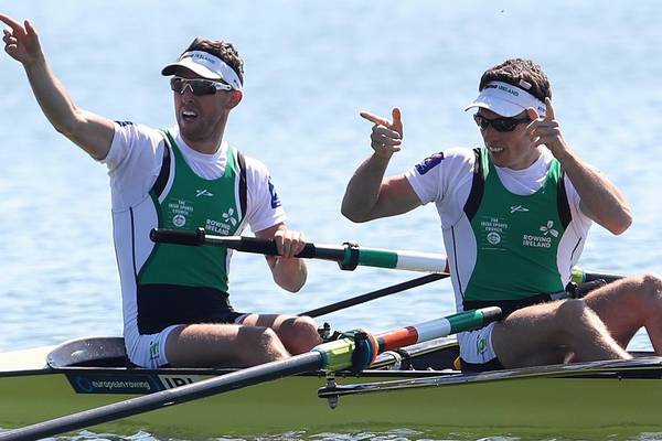 Irish rowers head for Fours’ Head of the River on the Thames