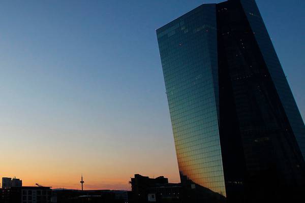 ECB orders banks to freeze dividends and share buybacks