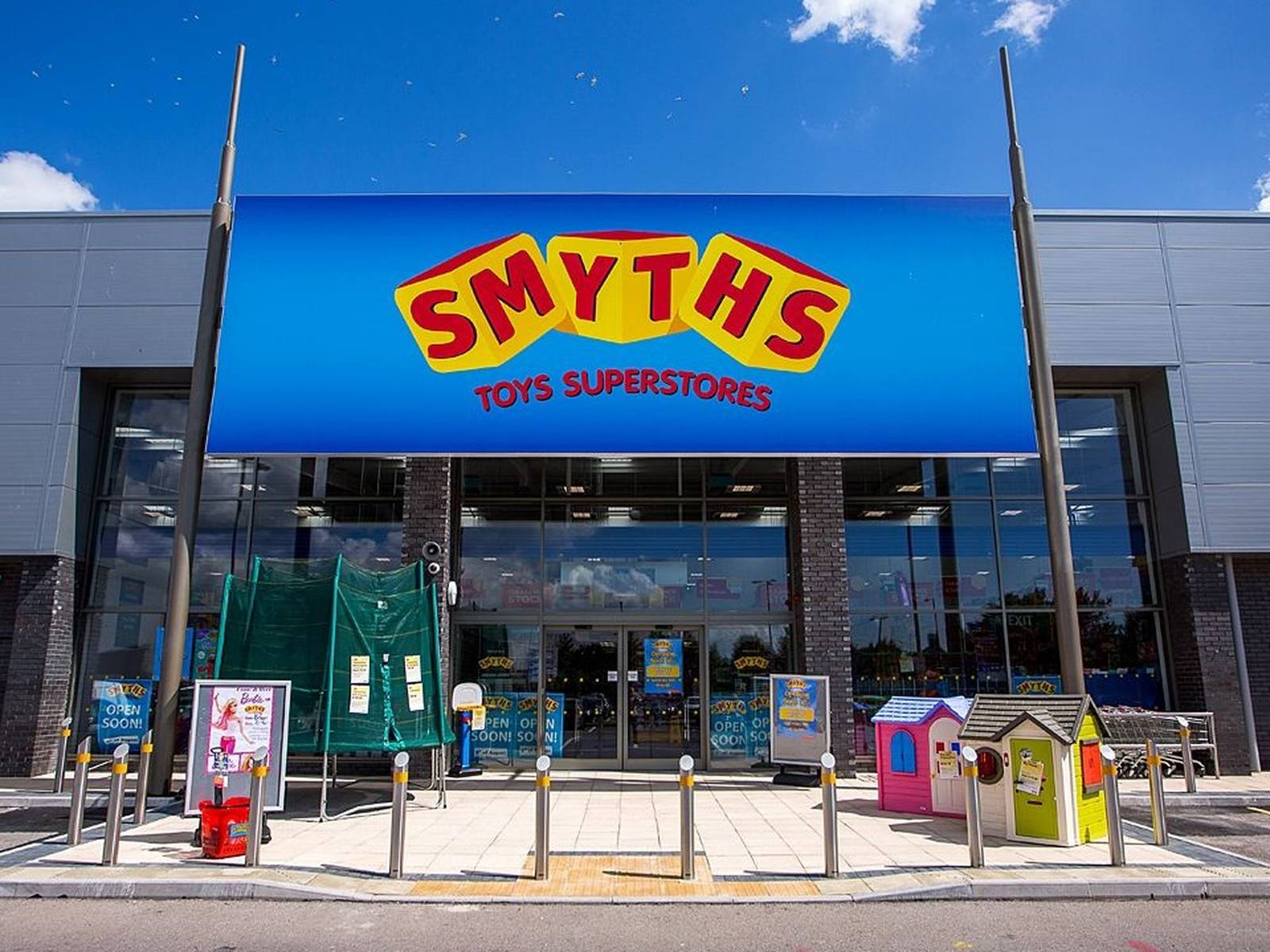 Meet the Smyths, the Mayo family turning toy retailing into