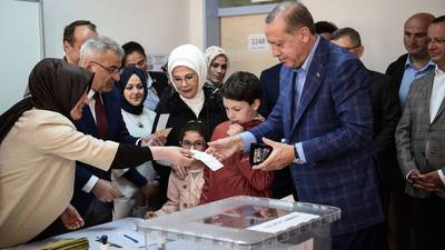 Turkey: Erdogan declares victory in vote granting sweeping powers