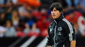 Löw to stick with Gomez and Klose