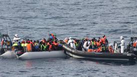 LÉ Eithne  arrives in Italy with 399 rescued migrants