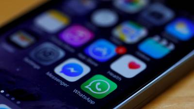 Apple shares fall after Trump threatens phone tariff