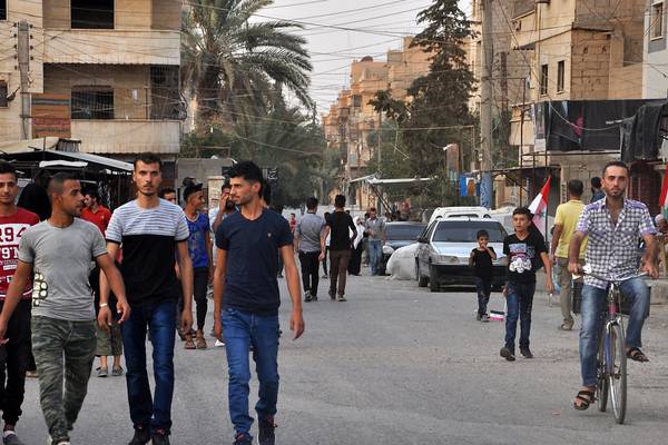Syrian army breaks 28-month Isis siege on Deir al-Zor city