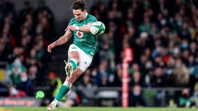 Joey Carbery determined to keep pushing Johnny Sexton for starting role