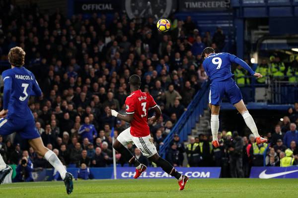 Chelsea end tough week with dominant win over United