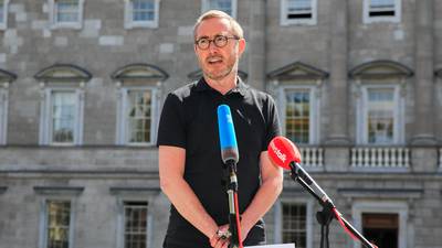 Social media ‘pile on’ against Sinn Féin critics does not aid party, Ó Broin says