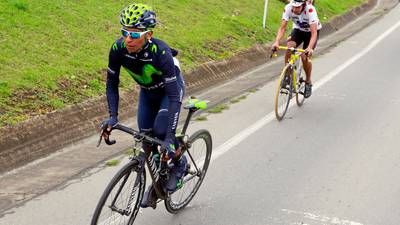 Nairo Quintana sustains suspected knee injury after being hit by car while training