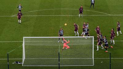 Leeds hang on grimly as Newcastle’s dismal run continues