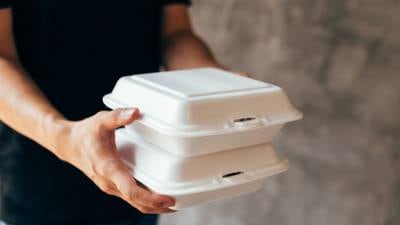 Is it okay to ask for a doggy bag in a restaurant?