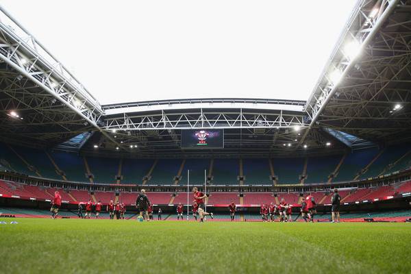 Wales frustrated at lack of England decision on Cardiff roof