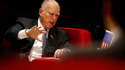 Californian leader visits China in boost for climate change fight