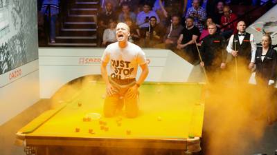 Protesters force stoppage at World Snooker Championship in Sheffield 