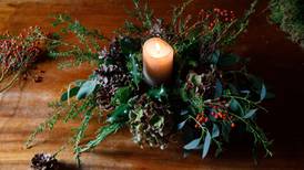 Christmas table decor: How to create a simple but elegant candle arrangement