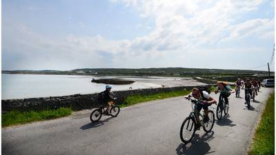 Aran Islands air service tender reopened after controversy