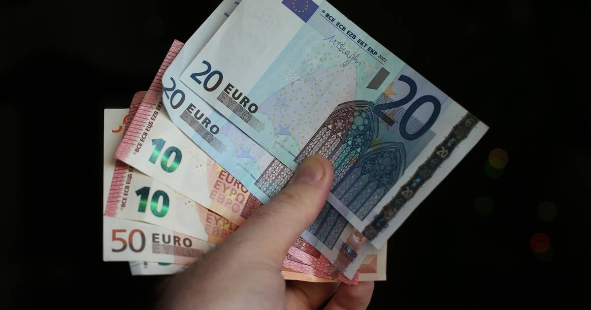 Le coût des allégements fiscaux pour les travailleurs à bas salaire et l’augmentation de la protection sociale annoncés dans les journaux gouvernementaux – The Irish Times