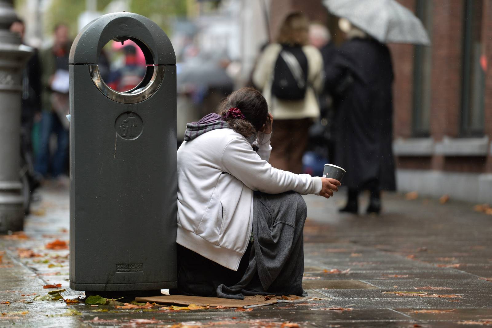 22/10/2013 NEWS/ FEATURES Begging story
A young woman  with a paper cup waiting for  spare change in Dublin.
Photograph: Cyril Byrne / THE IRISH TIMES