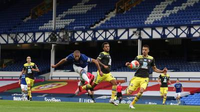 Richarlison’s touch of class rescues point for lacklustre Everton