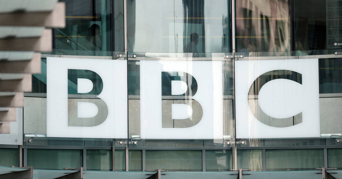 La BBC rencontrera la police métropolitaine après les allégations franches du présentateur de photos – News 24