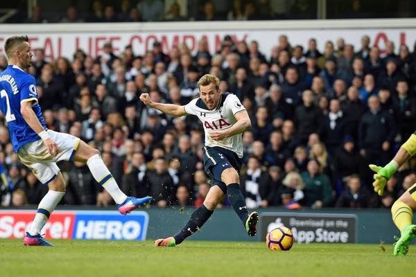 Harry Kane on the double as Spurs see off Everton