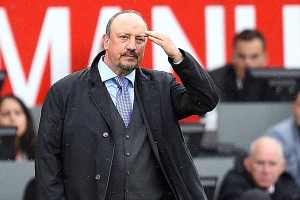 Rafa Benítez says he will keep his promise not to walk out on Everton