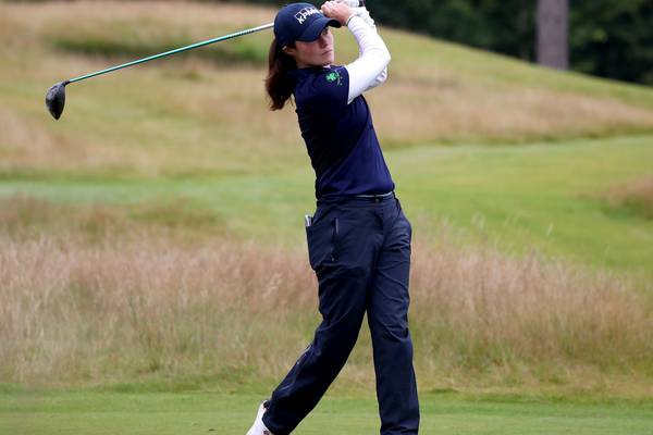 Maguire holds steady as Munoz leads in Scotland