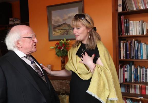 President meets Emma Mhic Mhathúna in west Kerry