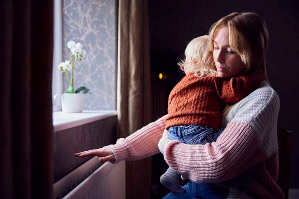 Bad housing harms mental health of mothers and children, finds ESRI report