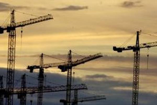 Crane operators to hold second day of industrial action