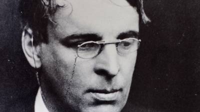 WB Yeats’s trademark glasses for sale at €500-€600