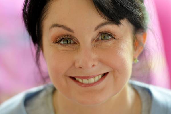 ‘Damn her to hell’: Dawn French and more on Marian Keyes as Rachel’s Holiday turns 25